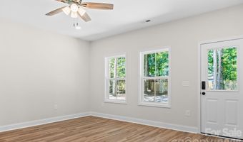 2123 Woodhurst Ln, Albemarle, NC 28001