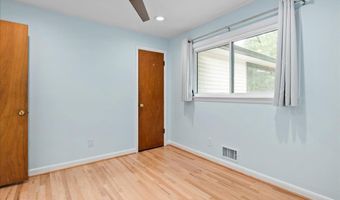 9026 MCNAIR Dr, Alexandria, VA 22309