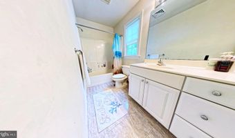203 CYNWYD Dr, Absecon, NJ 08201