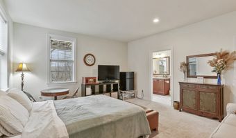 19 Putnam Ln 19, Danbury, CT 06810