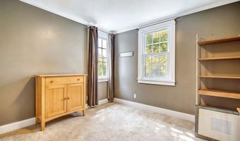 46 Channing Rd, Narragansett, RI 02882