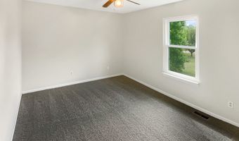 6766 Wimbledon Dr, Zionsville, IN 46077
