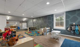 8 Eastern Ave, Barrington, NH 03825