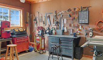 10047 SW 101st St, Auburn, KS 66402