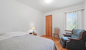 152 Nassau Dr, Albertson, NY 11507