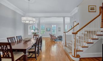 1857 POTOMAC GREENS Dr, Alexandria, VA 22314