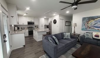 4060 Cardinal St, Bay St. Louis, MS 39520