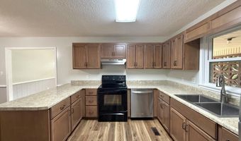 220 High St, Adel, GA 31620