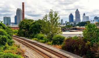 1420 Creekside Cir NW, Atlanta, GA 30318