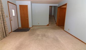 141 Strese Ln, Apple Valley, MN 55124
