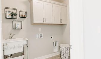 7946 Snow View Dr SE, Alto, MI 49302