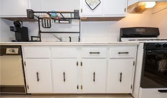 132 Harrogate E, Amherst, NY 14221