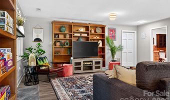 170 Weston Rd, Arden, NC 28704