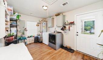 709 W Live Oak St, Alvord, TX 76225