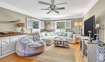 21 Mount St 4A, Bay Head, NJ 08742