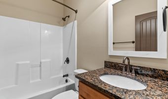 4 Pacifico Dr, Asheville, NC 28806