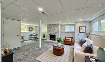 345 Souwanas Trl, Algonquin, IL 60102