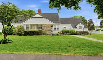 99 Oldfield Ave, Amityville, NY 11701