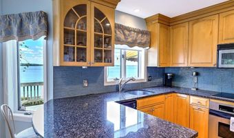 129 Seaside Dr, Jamestown, RI 02835