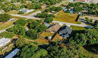 150 N 9th St, Aransas Pass, TX 78336