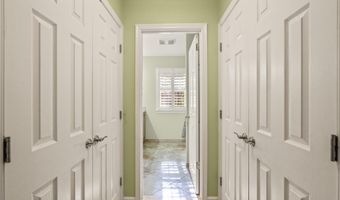 7421 BEVERLY MANOR Dr, Annandale, VA 22003