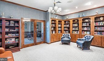 14 HIDDEN LAKE Cir, Barnegat, NJ 08005