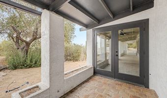 1065 W WHITELEY St, Apache Junction, AZ 85120