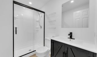 235 Aberdeen Dr, Algonquin, IL 60102