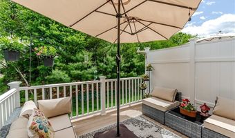 160 Allegra Ln, North Kingstown, RI 02852