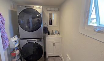 2012 SNYDER Ave, Cheyenne, WY 82001