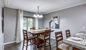312 Brookshire Ct, Altoona, WI 54720