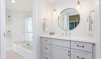 75-6040 ALII Dr 704, Kailua Kona, HI 96740