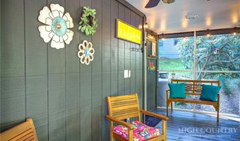 408 Clubhouse Dr, Banner Elk, NC 28604