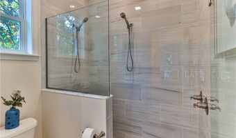 130 NE Crystal St, Crystal River, FL 34428