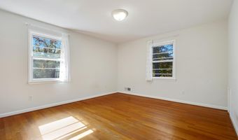 6220 ROBINWOOD Rd, Bethesda, MD 20817