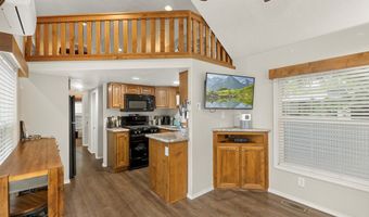10 P St, Cascade, ID 83611