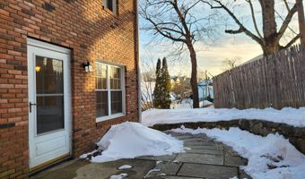 96 Valley Rd 1, Cos Cob, CT 06807