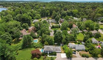 9 Foster St, Barrington, RI 02806