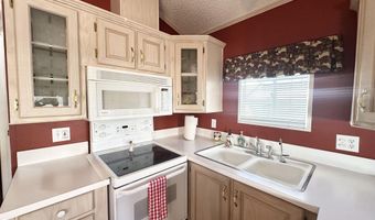 587 S JASPAR Dr 587, Apache Junction, AZ 85119