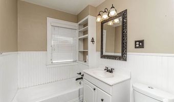 317 NE 9th St, Abilene, KS 67410