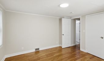 16 Deepwood Dr, Cheshire, CT 06410
