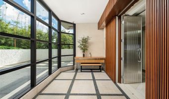 360 Puuikena Dr, Honolulu, HI 96821