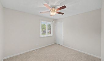 302 Village Cir, Altoona, IA 50009