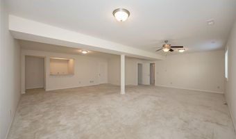 719 Clayton Corners Dr, Ballwin, MO 63011