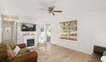 605 6th Street Pl SE, Altoona, IA 50009