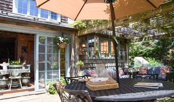 13 Hampton Ln, Amagansett, NY 11930