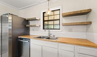 7212 W Wildcat Rd, Abbeville, LA 70510