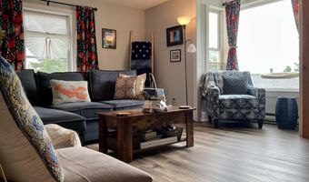 10 Aegis Dr, Bath, ME 04530