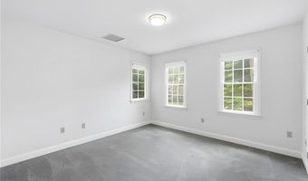 3 Connor Ln, Barrington, RI 02806