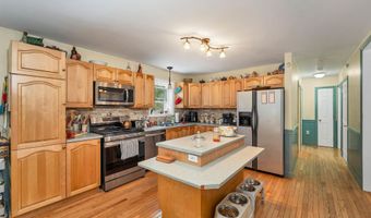14 Sherwood Forest Dr, Canterbury, NH 03224